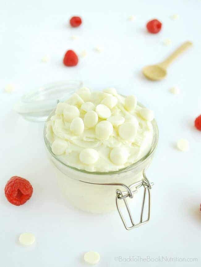 Easy DIY White Chocolate Body Butter with only 4 ingredients - my favorite homemade hand cream ever! | Back To The Book Nutrition